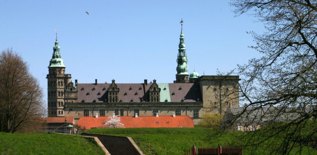 Kronborg set fra haven